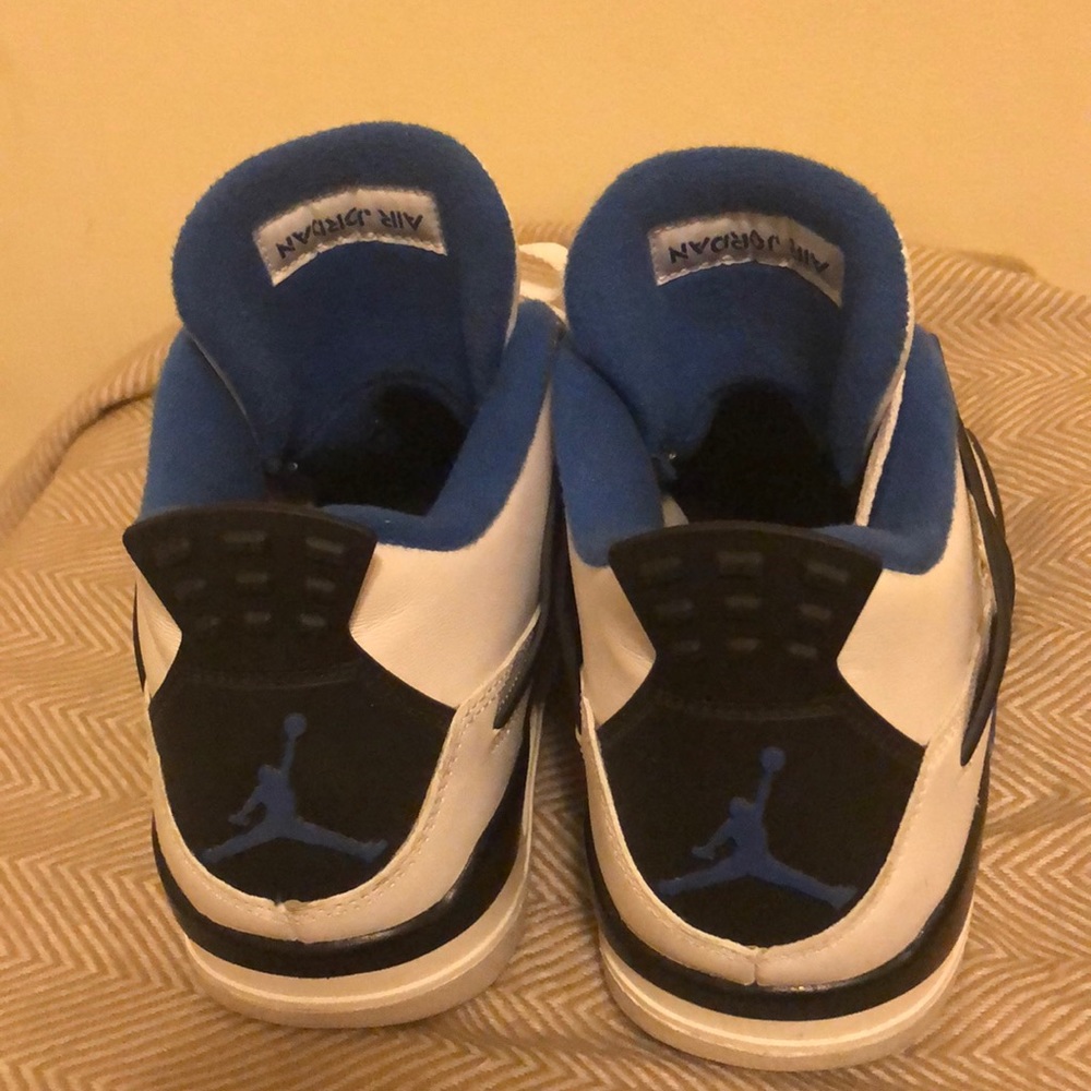 Jordan’s - Picture 3 of 3